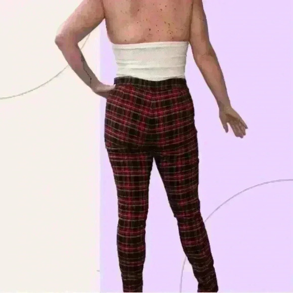 NWOT Tommy Hilfiger pull on pants with elastic waist. Size large, in seam 25.5 - Picture 2 of 3